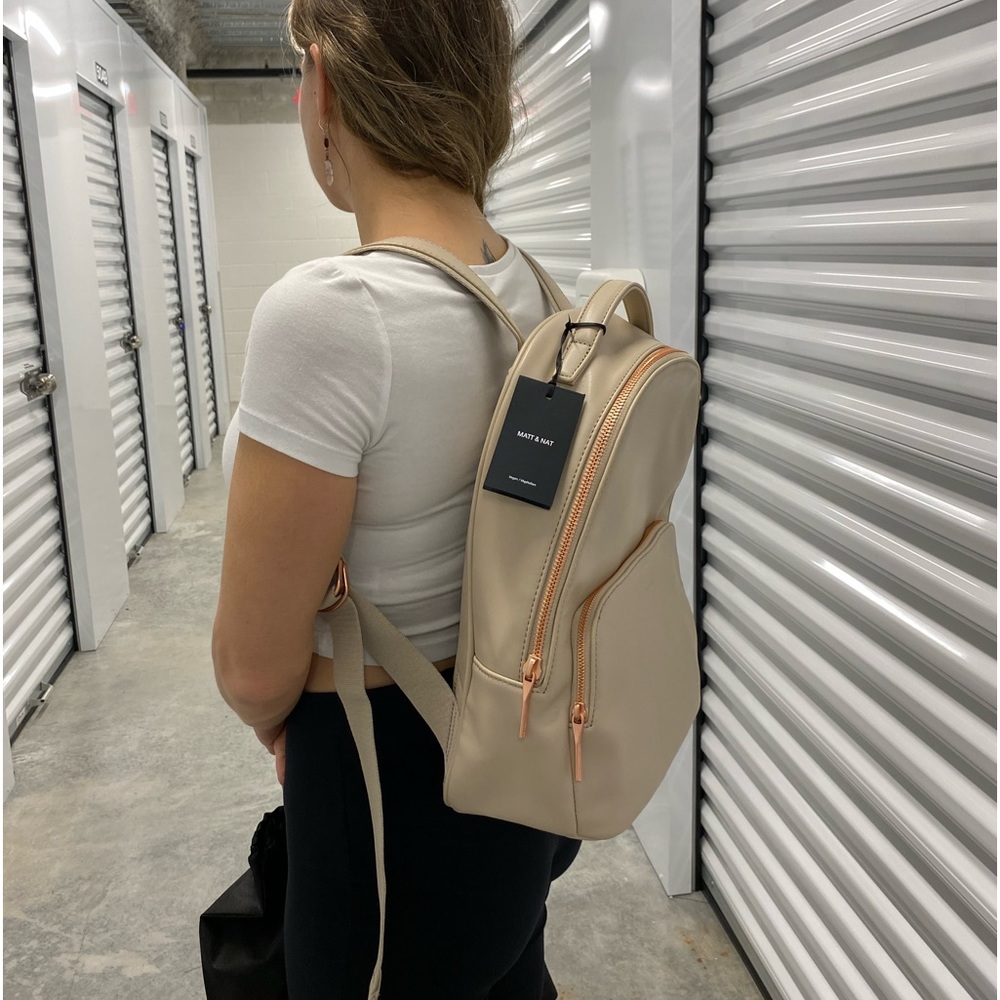 Matt & Nat Caro backpack NEW beige/rose gold